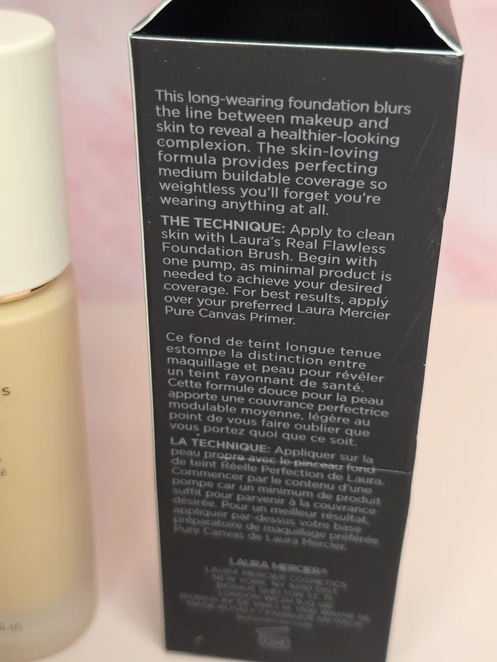 laura mercier Real Flawless Weightless Perfecting Foundation — Cashmere (1W1)